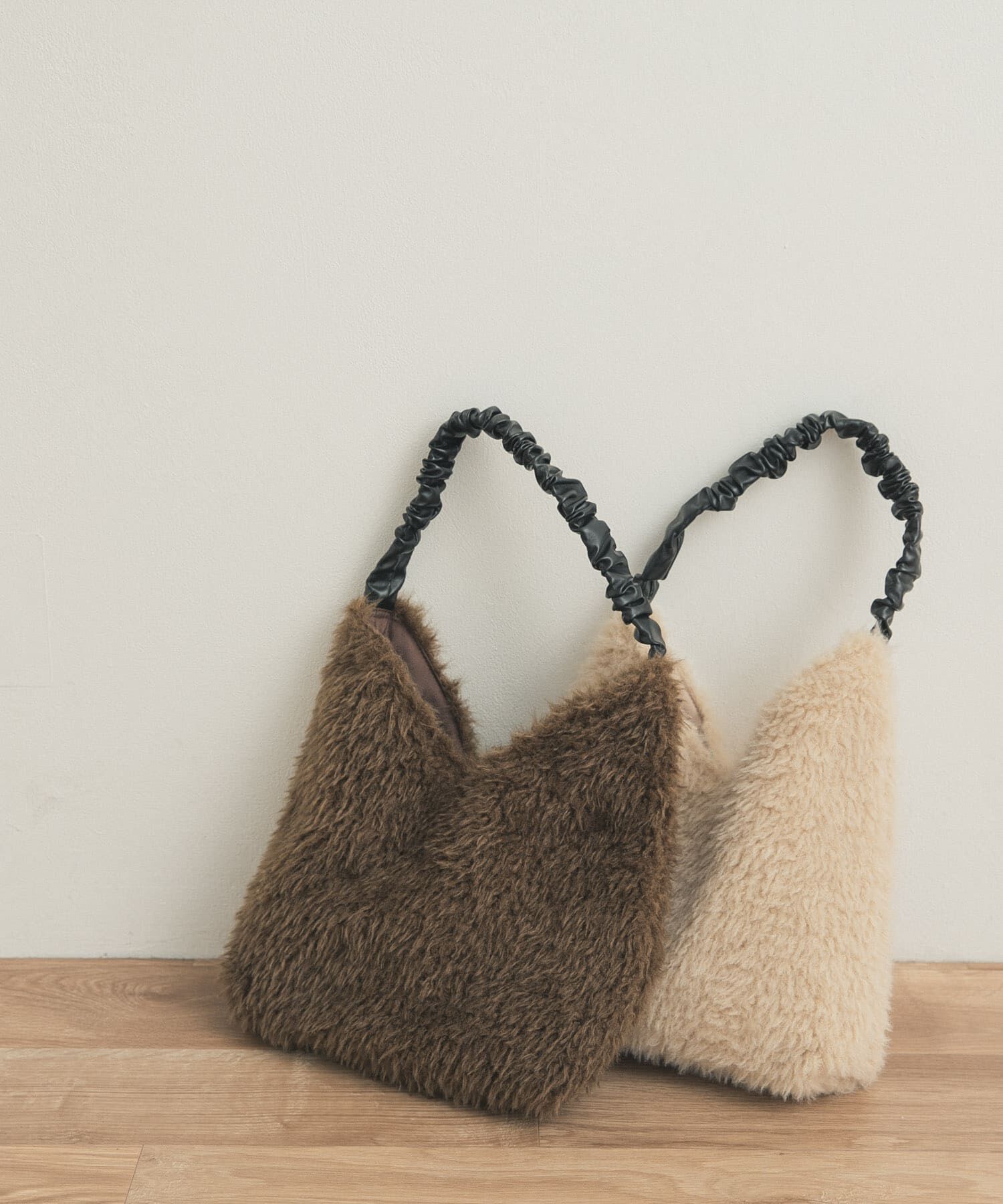 URBAN RESEARCH DOORS「ファーハンドルバッグ」|トートバッグ|