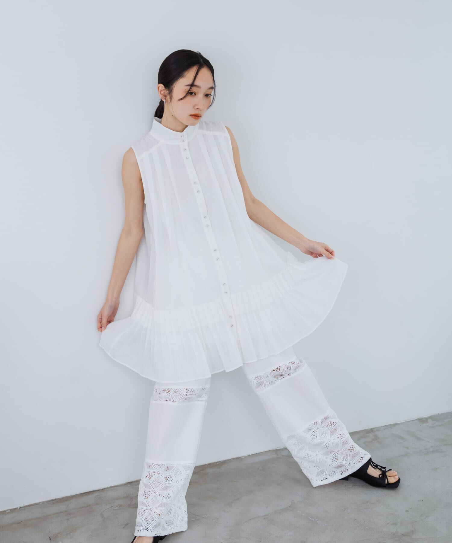  「スリーブレスタックプリーツワンピース」|ワンピース|オフホワイト