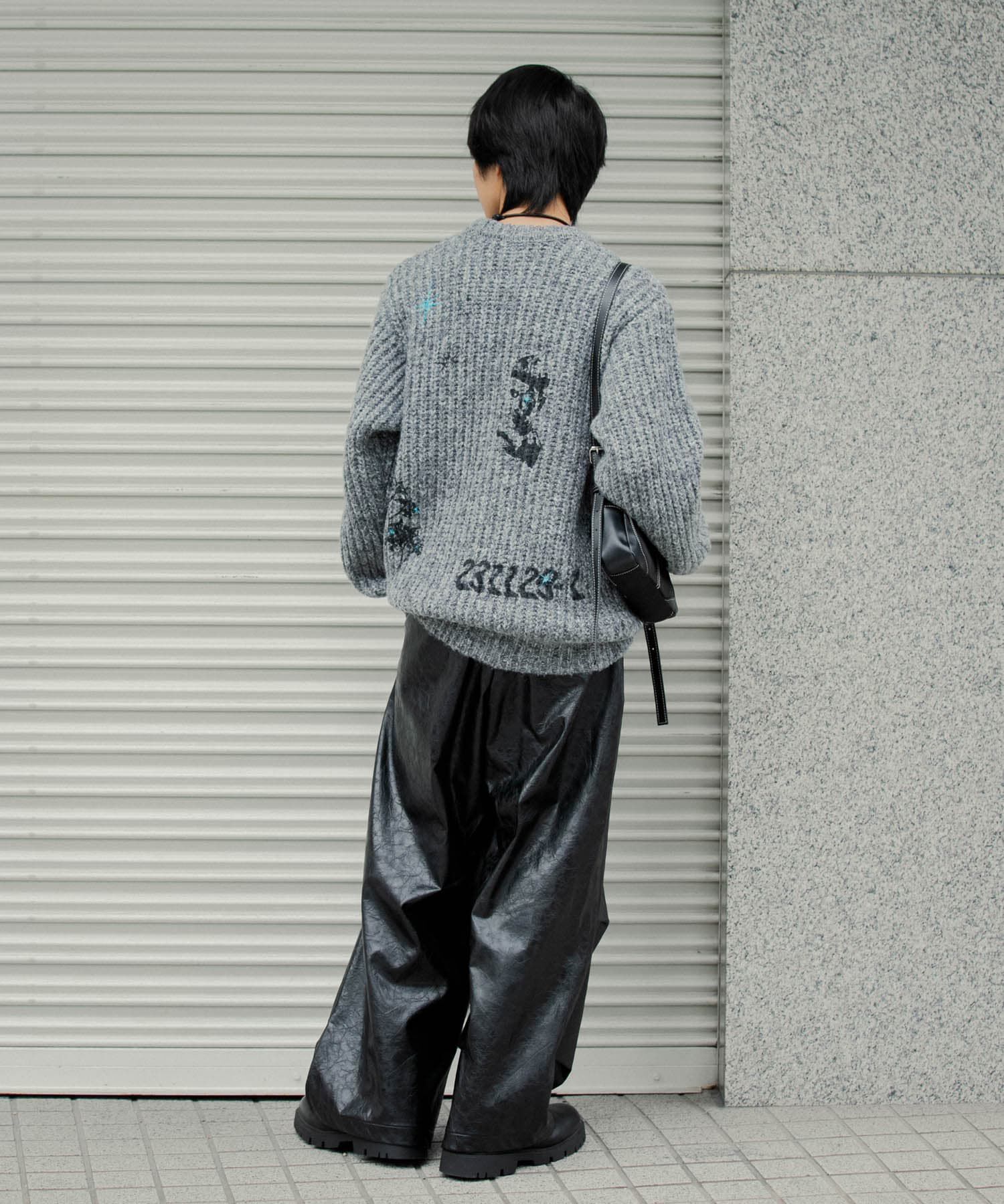 SENSE OF PLACE by URBAN RESEARCH「グラフィックプリントルーズクルーネックニット」|ニット・セーター|