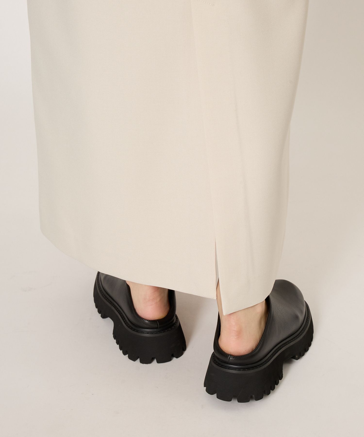 BABYLONE「ツイルVネックワンピース」|ワンピース|