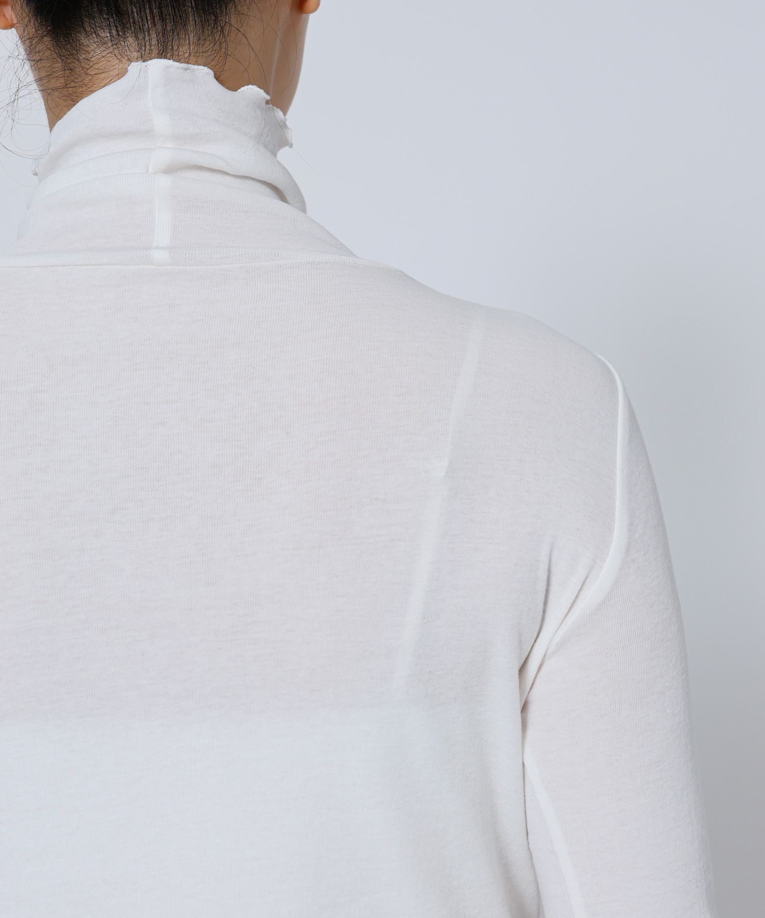 BABYLONE「シアーフライスタートルネックプルオーバー」|Tシャツ・カットソー|