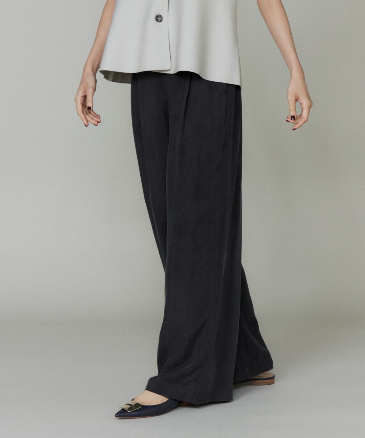 INED「《大きいサイズ》キュプラフィブリルストレートパンツ」|その他|スミクロ5