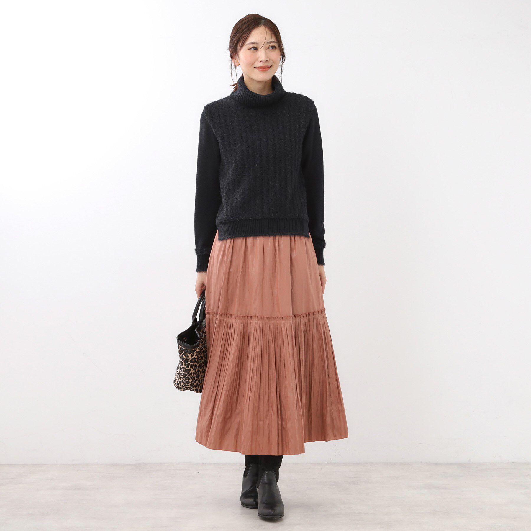 Reflect「【ほんのりラメ感◎】ふわふわフェザーヤーンハイネックニット」|ニット・セーター|