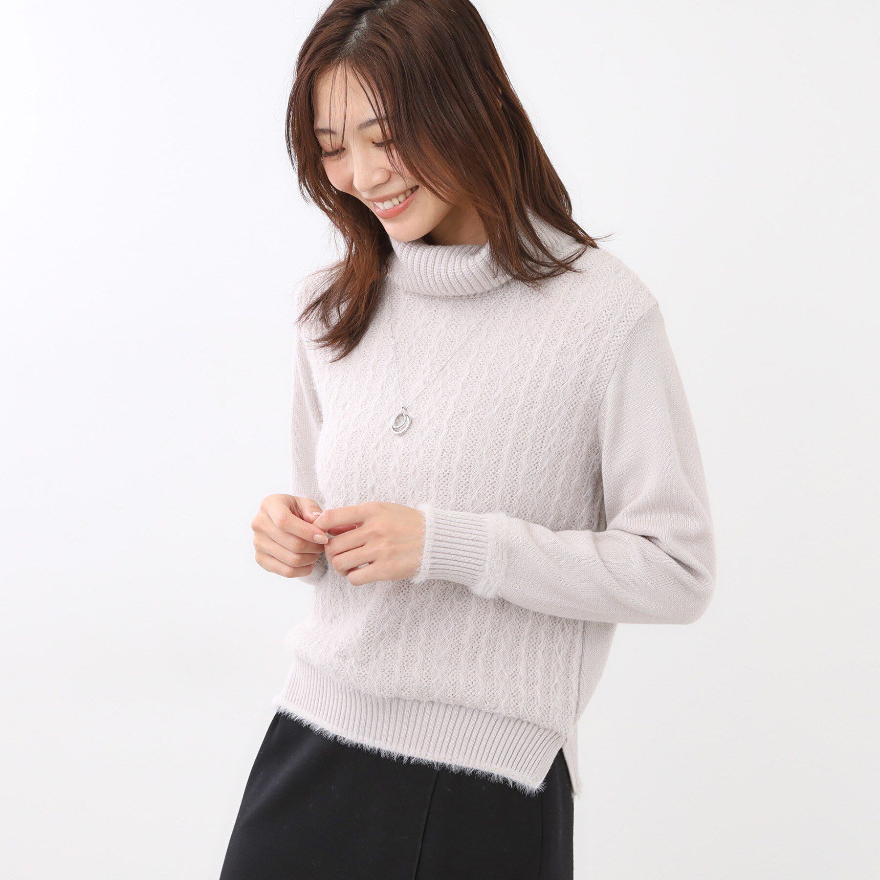 Reflect「【ほんのりラメ感◎】ふわふわフェザーヤーンハイネックニット」|ニット・セーター|