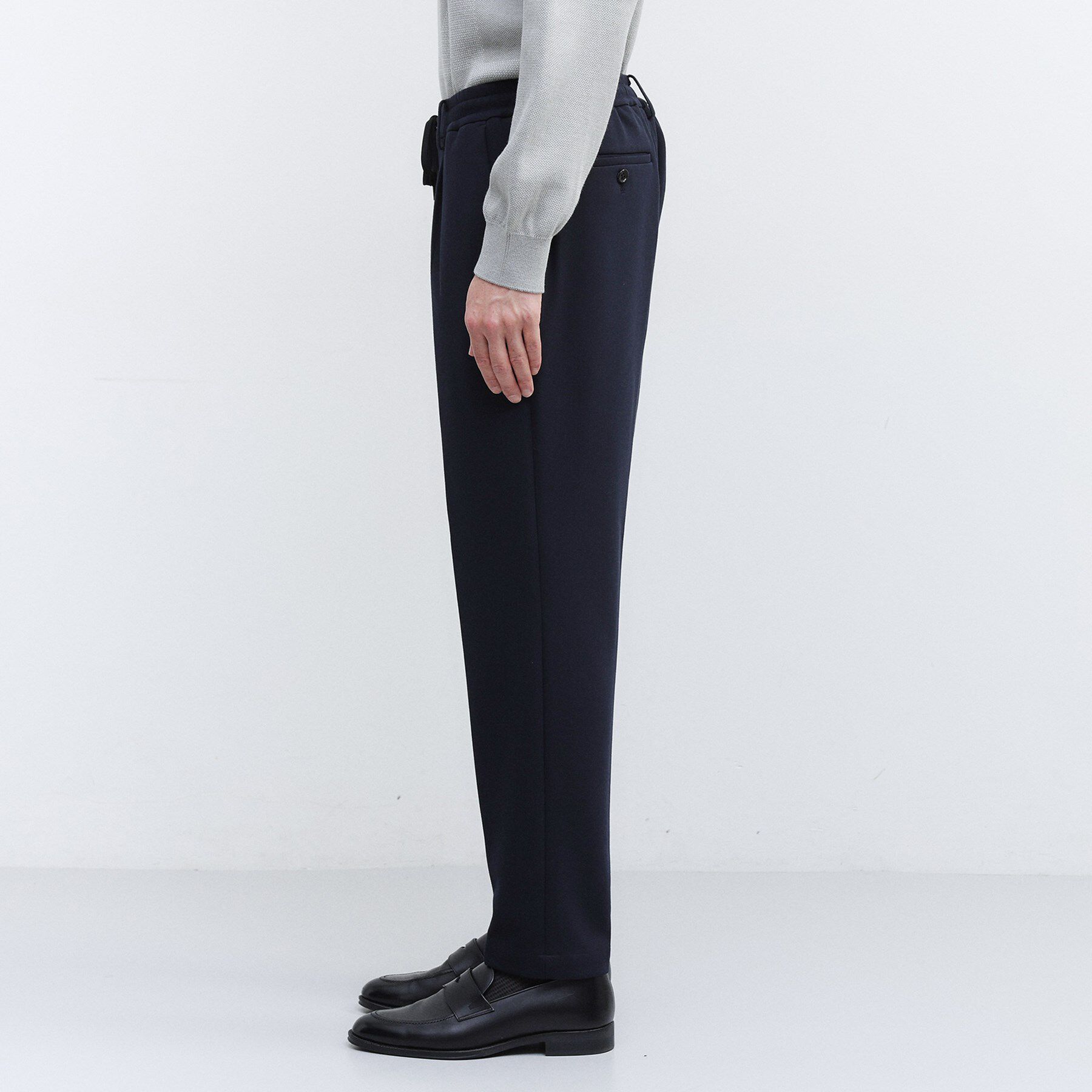 TAKEO KIKUCHI「【JUST ONE LAYER】ダウンファブリック ポンチ スリムタック イージーパンツ」|その他|