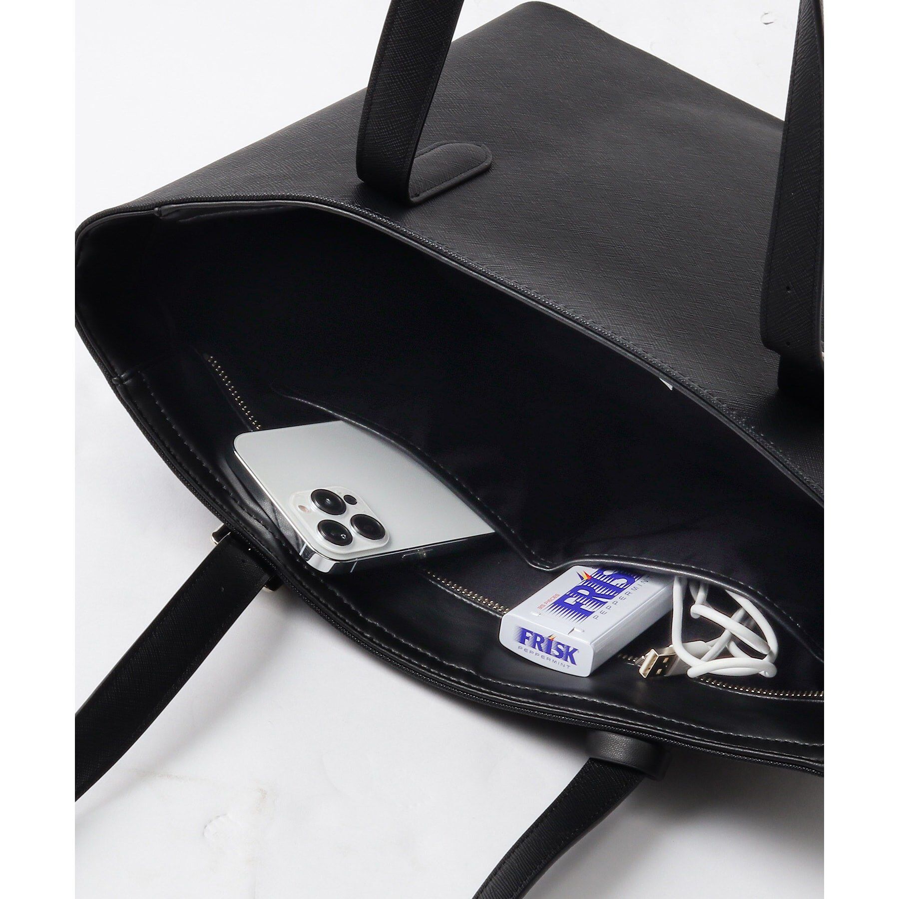 tk.TAKEO KIKUCHI「サフィアーノトートバッグ（パスケース付き）」|トートバッグ|