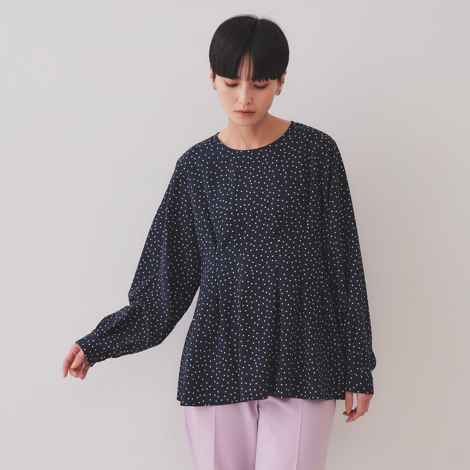 OPAQUE.CLIP「ドットプリントタックブラウス【洗濯機洗い可】」|シャツ・ブラウス|