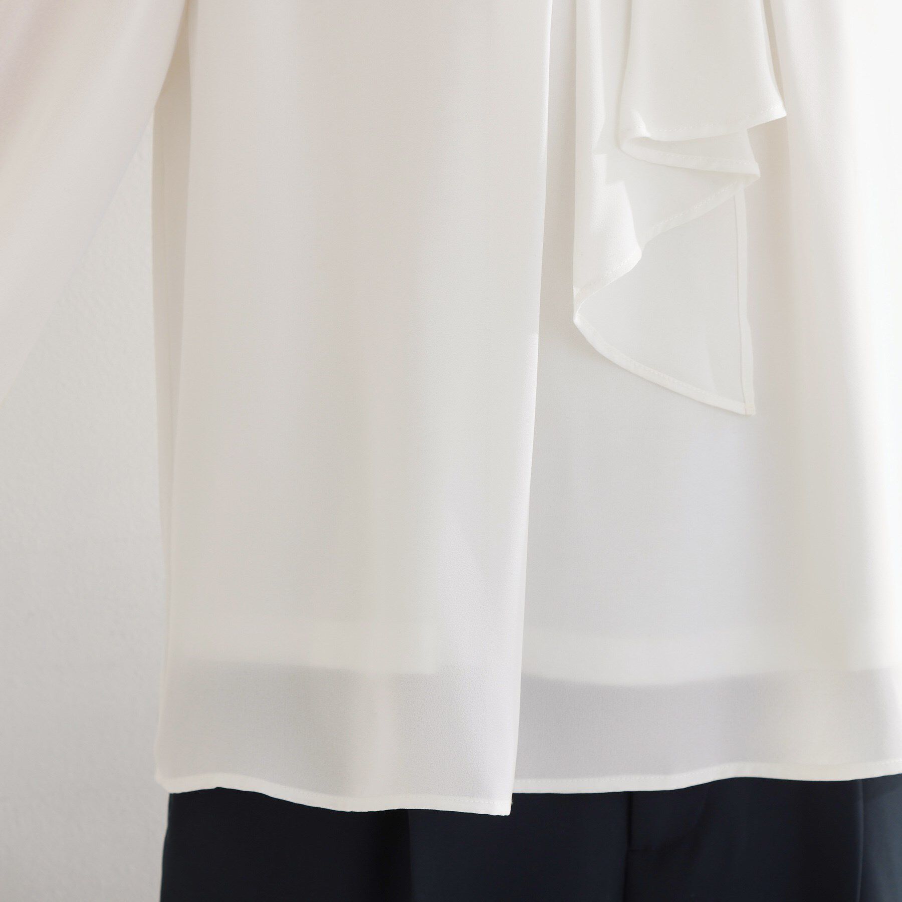 THE SHOP TK「バー付きラッフルタイブラウス」|シャツ・ブラウス|