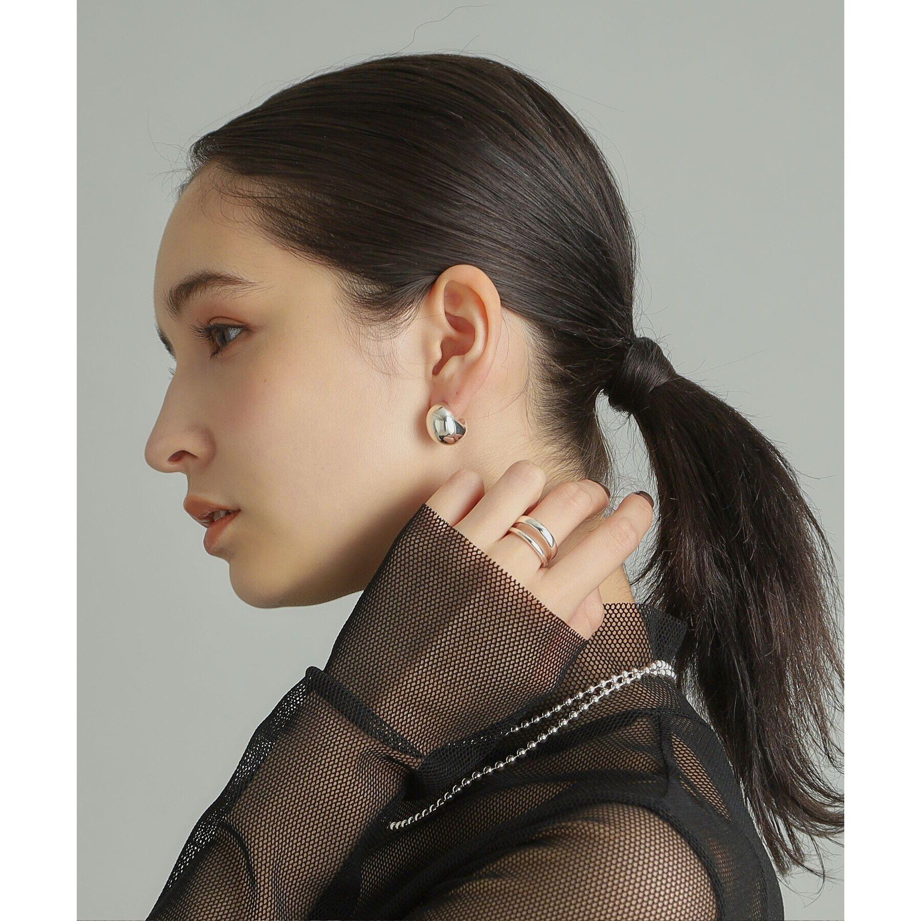 COCOSHNIK ONKITSCH「シルバー ホロウフープピアス ペアシェイプM」|ピアス|