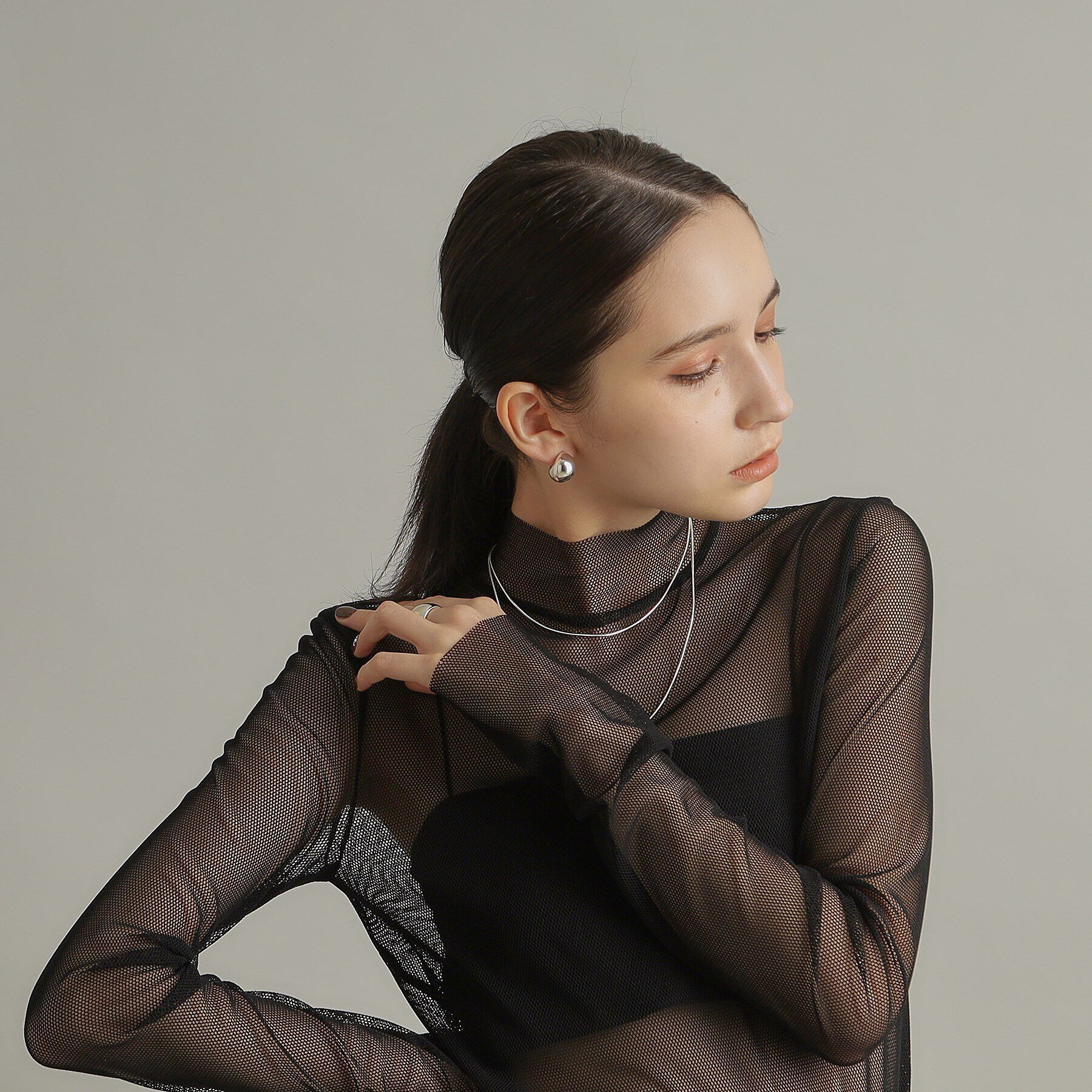 COCOSHNIK ONKITSCH「シルバー ホロウフープピアス ペアシェイプM」|ピアス|