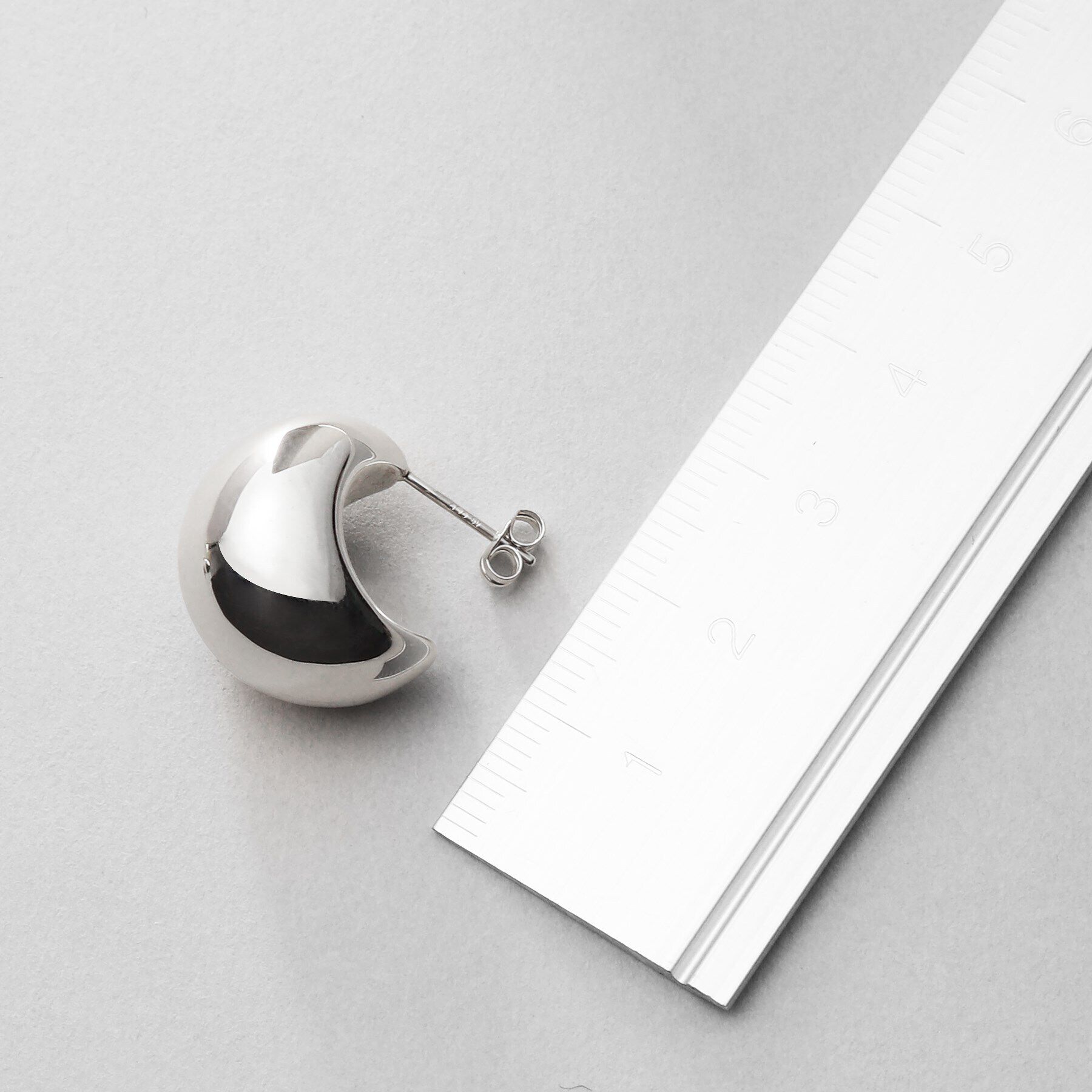 COCOSHNIK ONKITSCH「シルバー ホロウフープピアス ペアシェイプM」|ピアス|