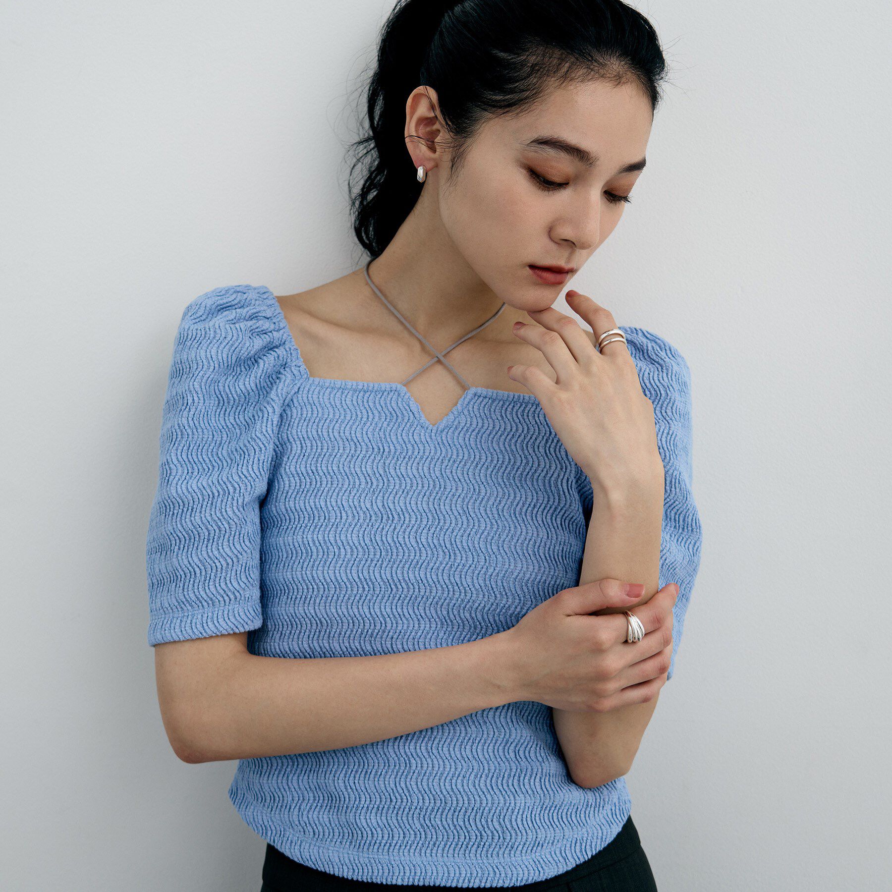 COCOSHNIK ONKITSCH「シルバー ハギーフープ リッジピアス」|ピアス|