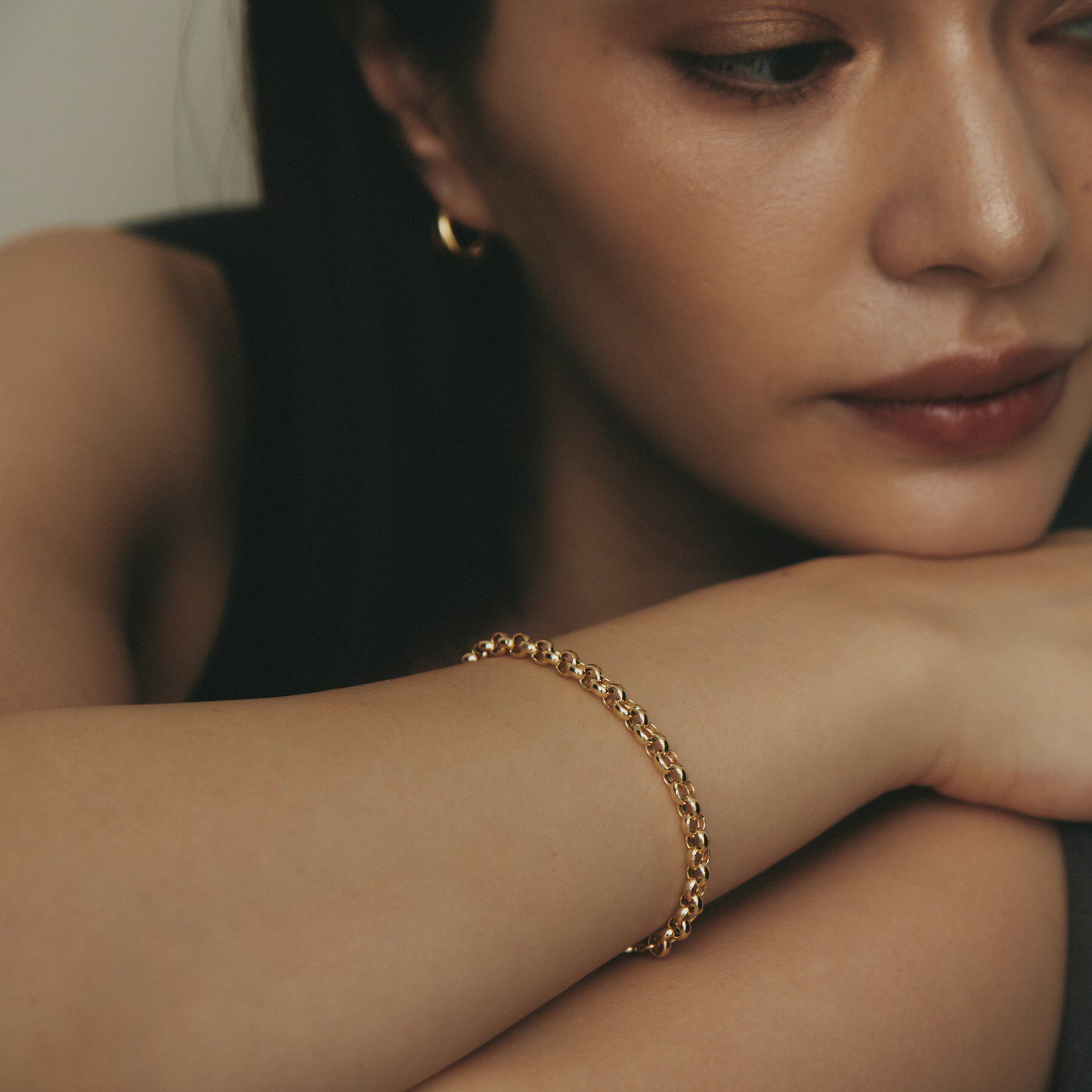 COCOSHNIK「K18中空ハーフラウンド ブレスレット」|ブレスレット・バングル|