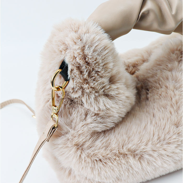 BACKYARD FAMILY「ファーバッグ 斜めがけ 通販 ファー ショルダー バッグ ハンドバッグ ショルダーバック」|ショルダー・メッセンジャー|