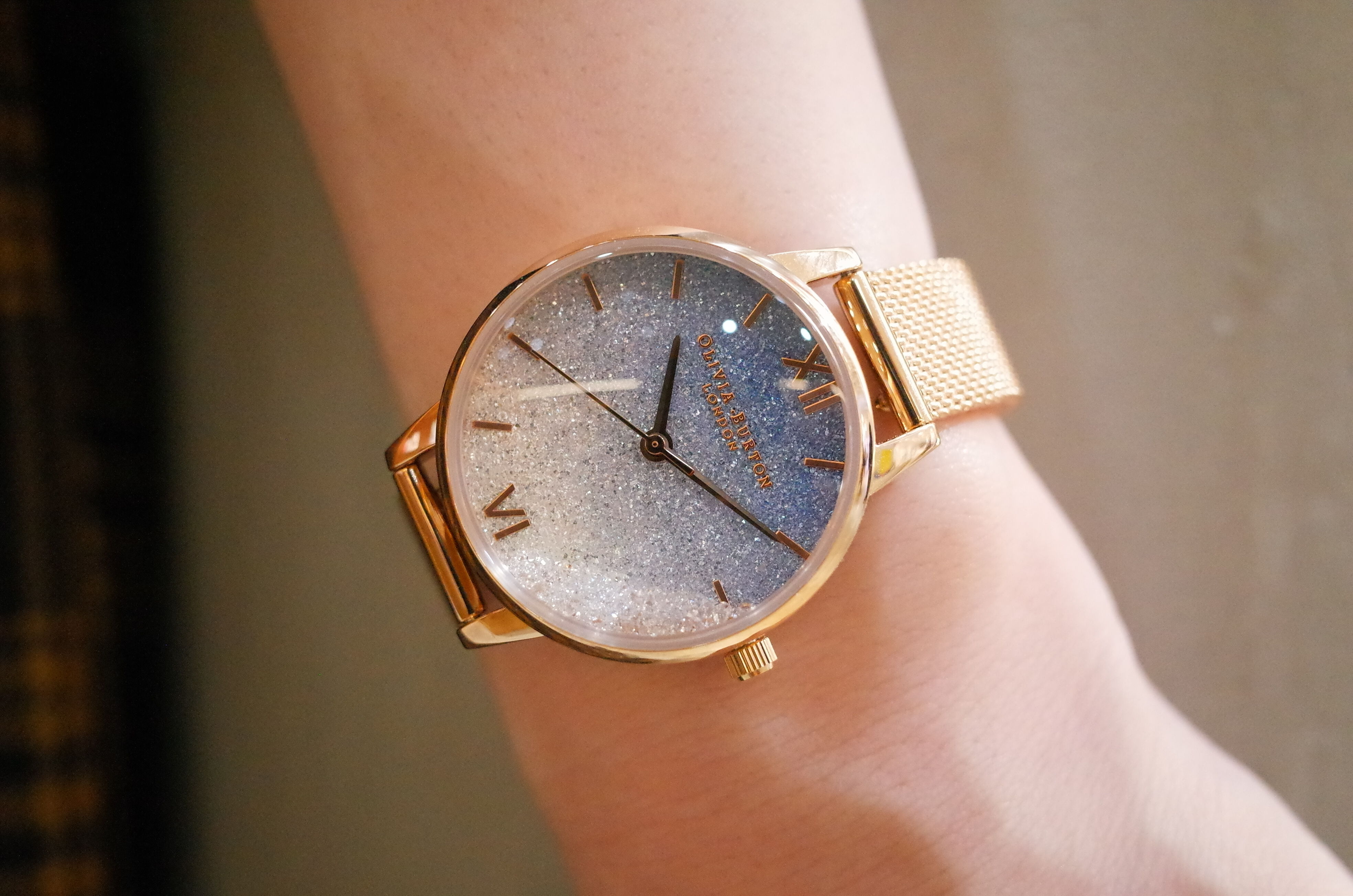 OLIVIA BURTON 「〈OLIVIA BURTON(ｵﾘﾋﾞｱﾊﾞｰﾄﾝ)〉ｱﾝﾀﾞｰｻﾞｼｰ 30mm ｳｨｯｼﾝｸﾞｳｪｰﾌﾞﾛｰｽﾞｺﾞｰﾙﾄﾞﾒｯｼｭ」|腕時計|