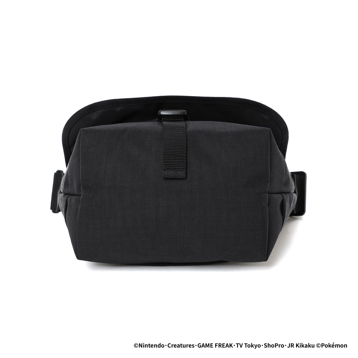 Manhattan Portage「Nylon Messenger Bag JR Flap Zipper Pocket Pokemon Paldea」|ショルダー・メッセンジャー|