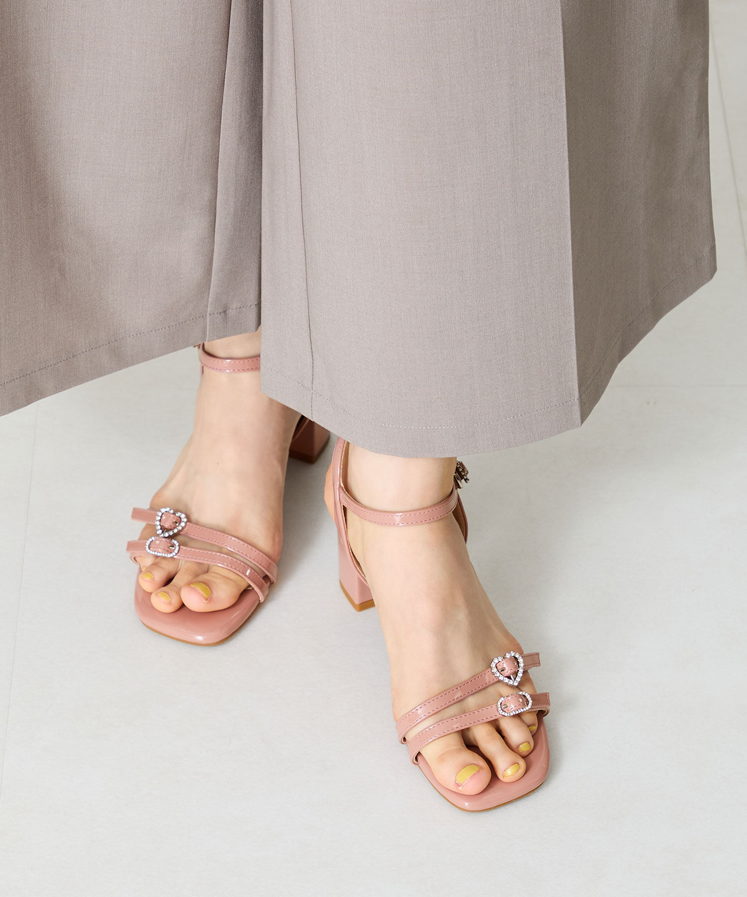 ORiental TRaffic「●2025春夏新作●マルチビジューバックルサンダル/51234」|サンダル|PINK