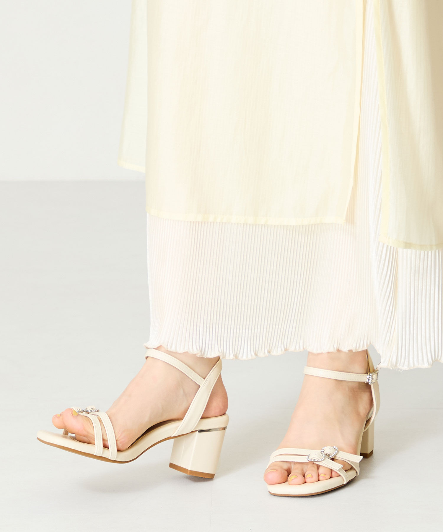 ORiental TRaffic「●2025春夏新作●マルチビジューバックルサンダル/51234」|サンダル|