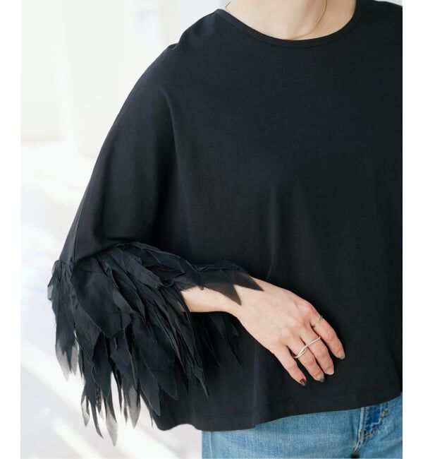 Spick and Span「《予約》AAYUSHI / アユーシ フェザーフリルカットソー」|Tシャツ・カットソー|ブラック