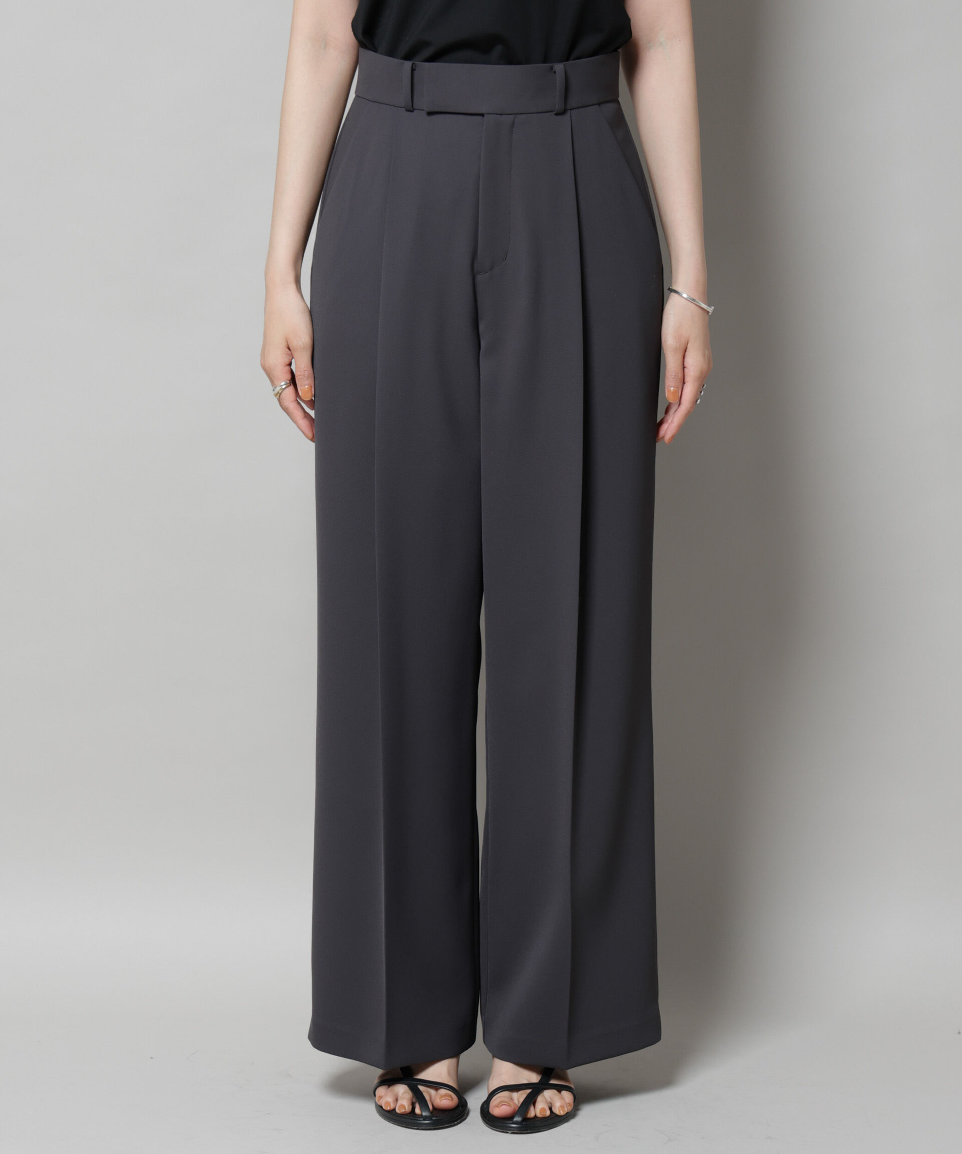 nano･universe「ツイルワイドスラックス」|チノ|