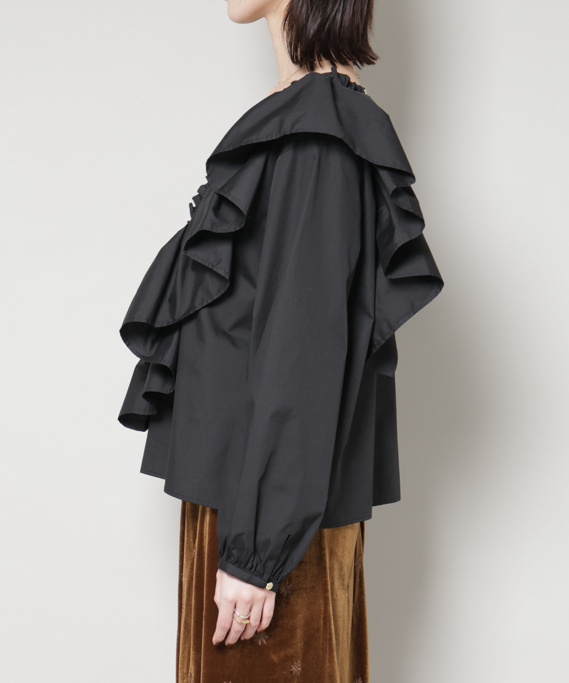 nano･universe「斜めフリルプルオーバーブラウス」|シャツ・ブラウス|