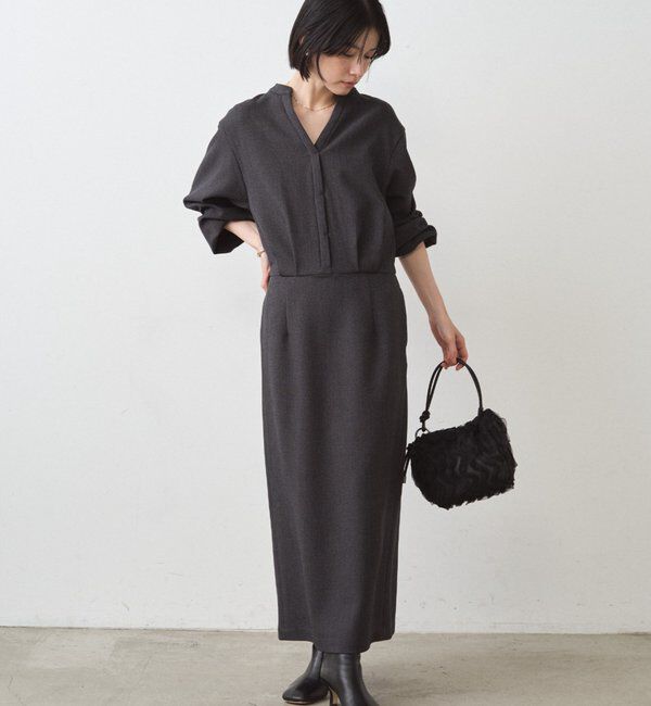  「Vワンピース」|ワンピース|チャコールグレー
