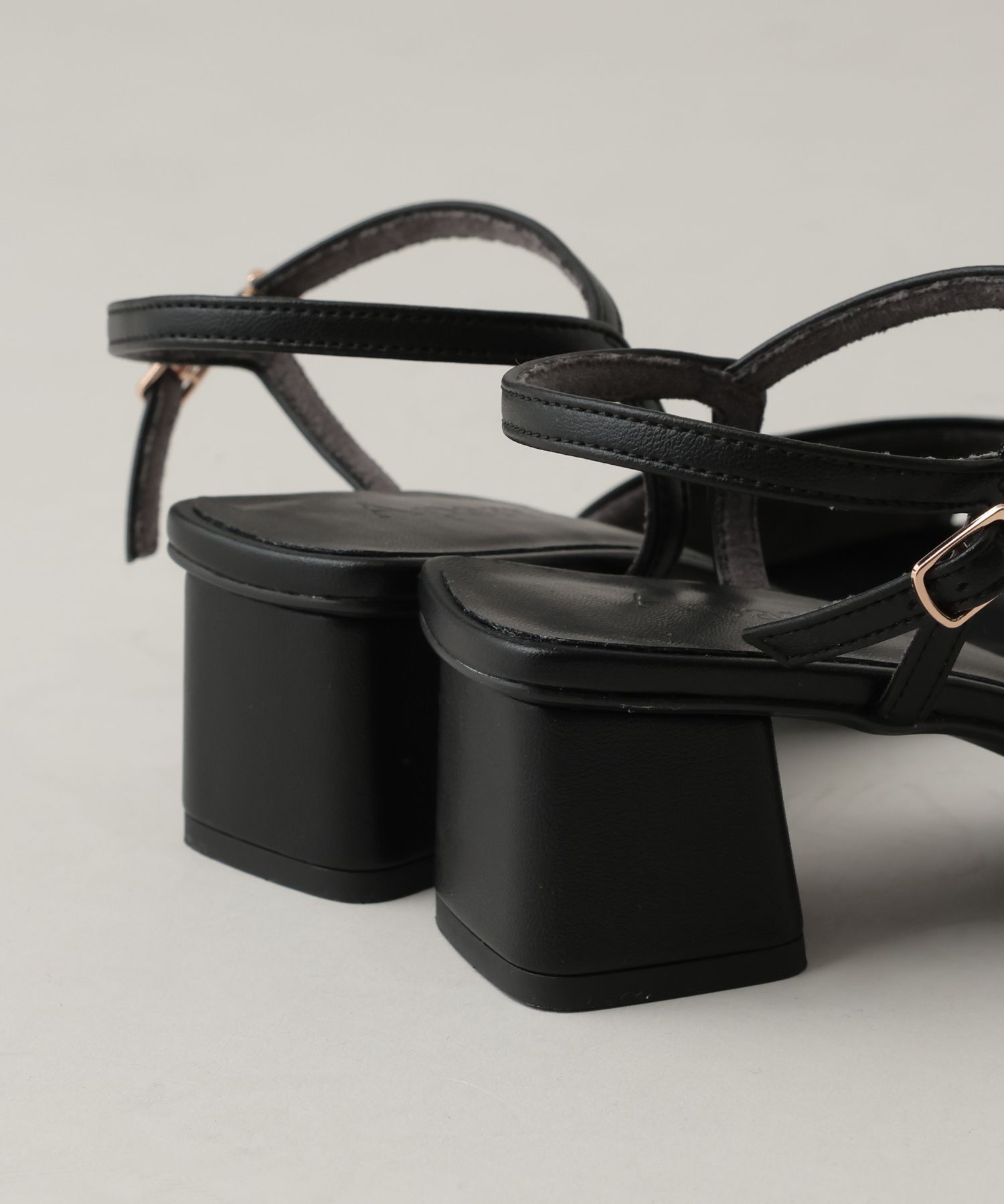 A part by 「スクエアヒールサンダル」|サンダル|