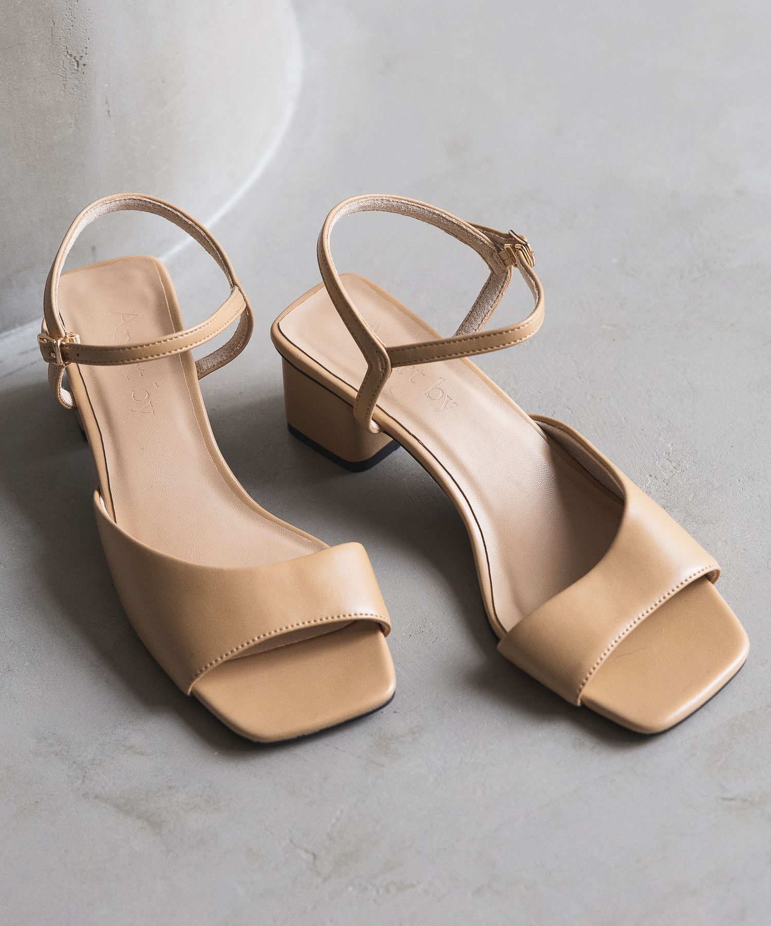 A part by 「スクエアヒールサンダル」|サンダル|ベージュ
