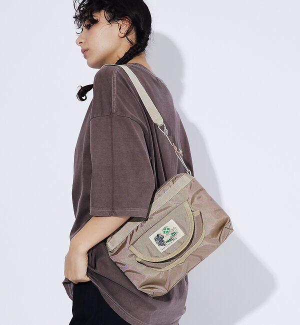 ABAHOUSE「【SANPAK/サンパック】WALK ABOUT SANPAK トリッパー/ショ」|ショルダー・メッセンジャー|ダークベージュ