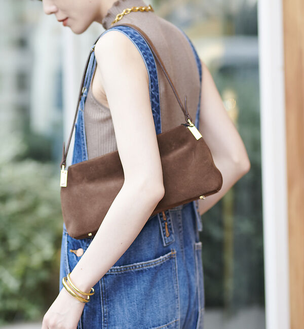 Rouge vif「【MAESTOSO/マエストソ】スクエアスウェードバッグ　ポーチ付き」|ショルダー・メッセンジャー|