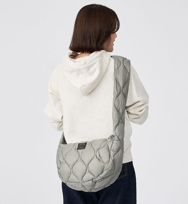 Rouge vif「【TAION / タイオン】バナナショルダー ダウンバッグM / ソフトシェル」|ショルダー・メッセンジャー|