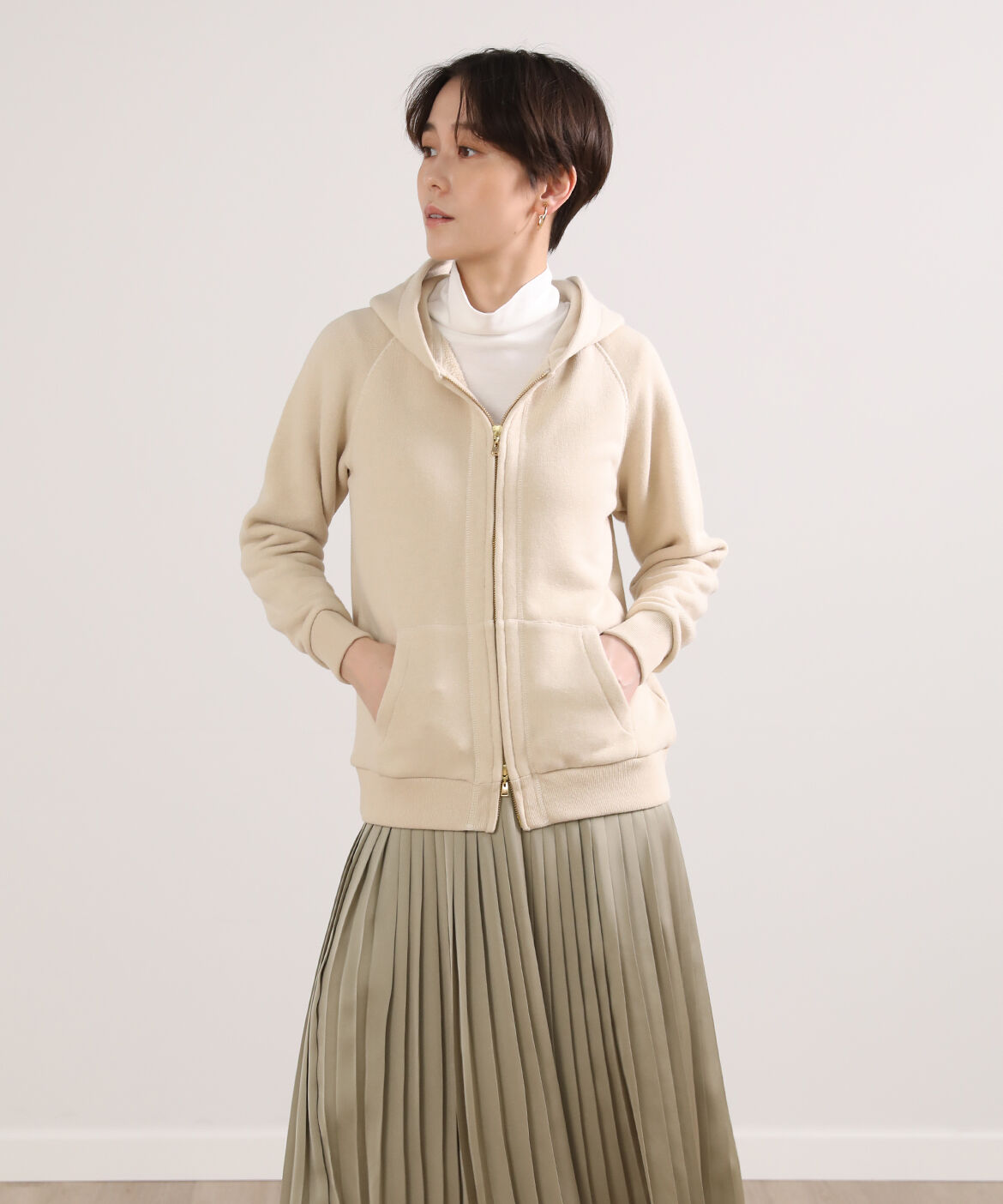 DAY by DAY it&rsquo;s international「ジップアップパーカー《吊り裏毛》」|パーカー|アイボリー2