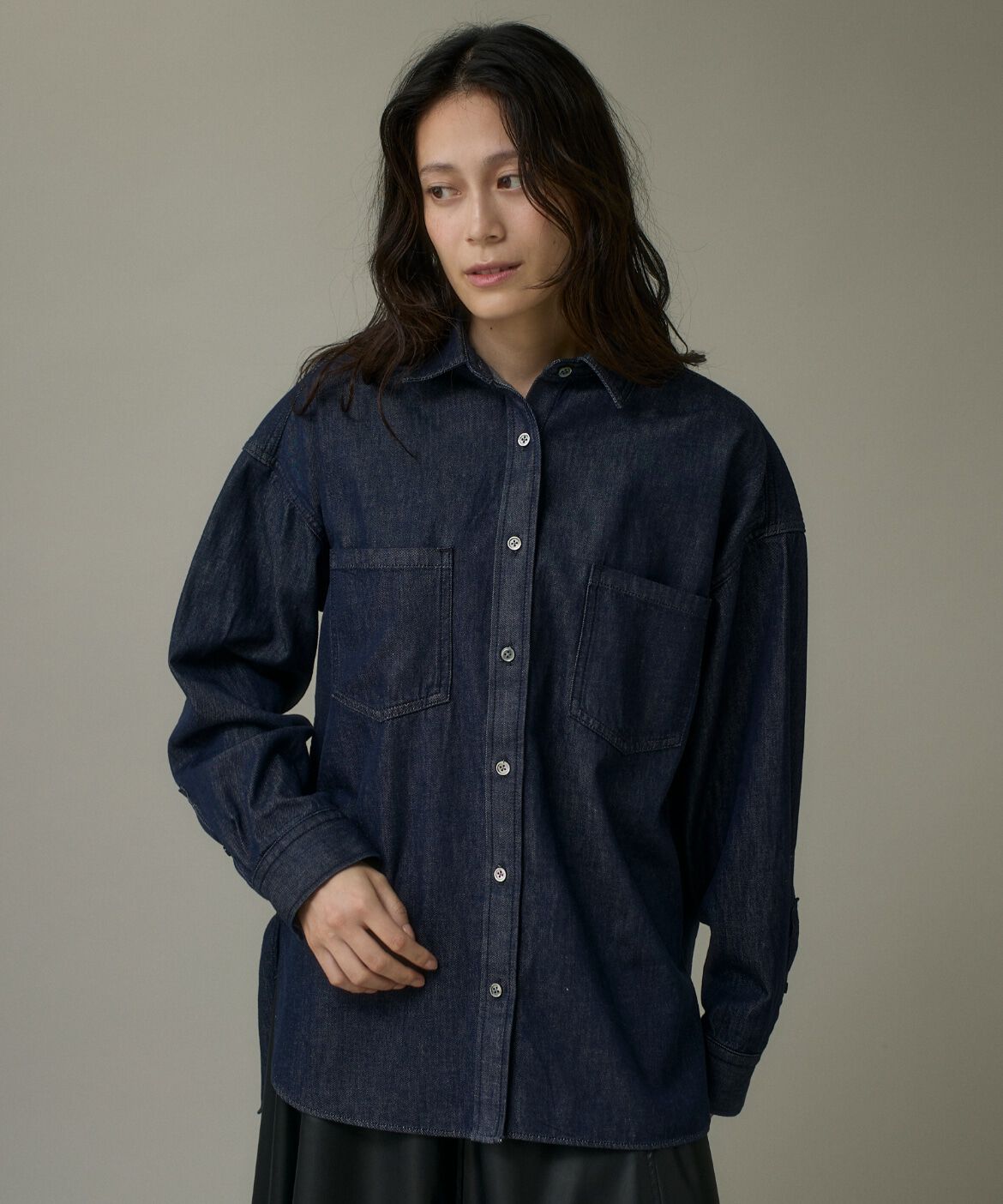 I.T.'S international「オーバーサイズ反応染デニムシャツ」|シャツ・ブラウス|