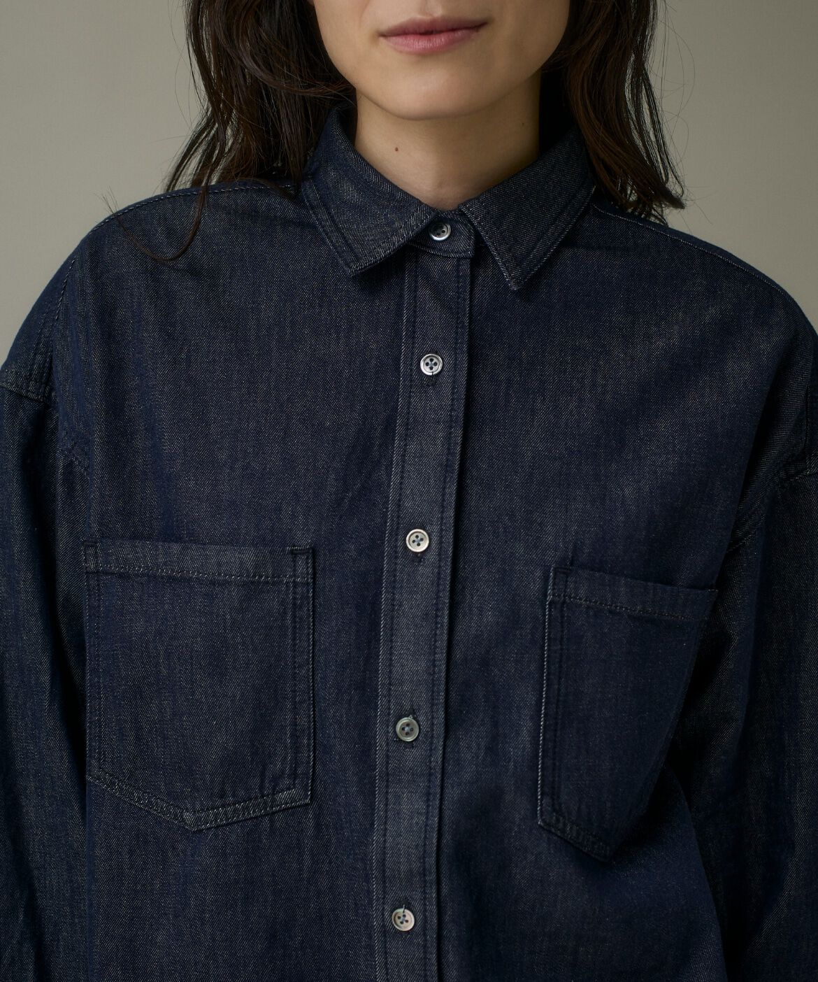 I.T.'S international「オーバーサイズ反応染デニムシャツ」|シャツ・ブラウス|