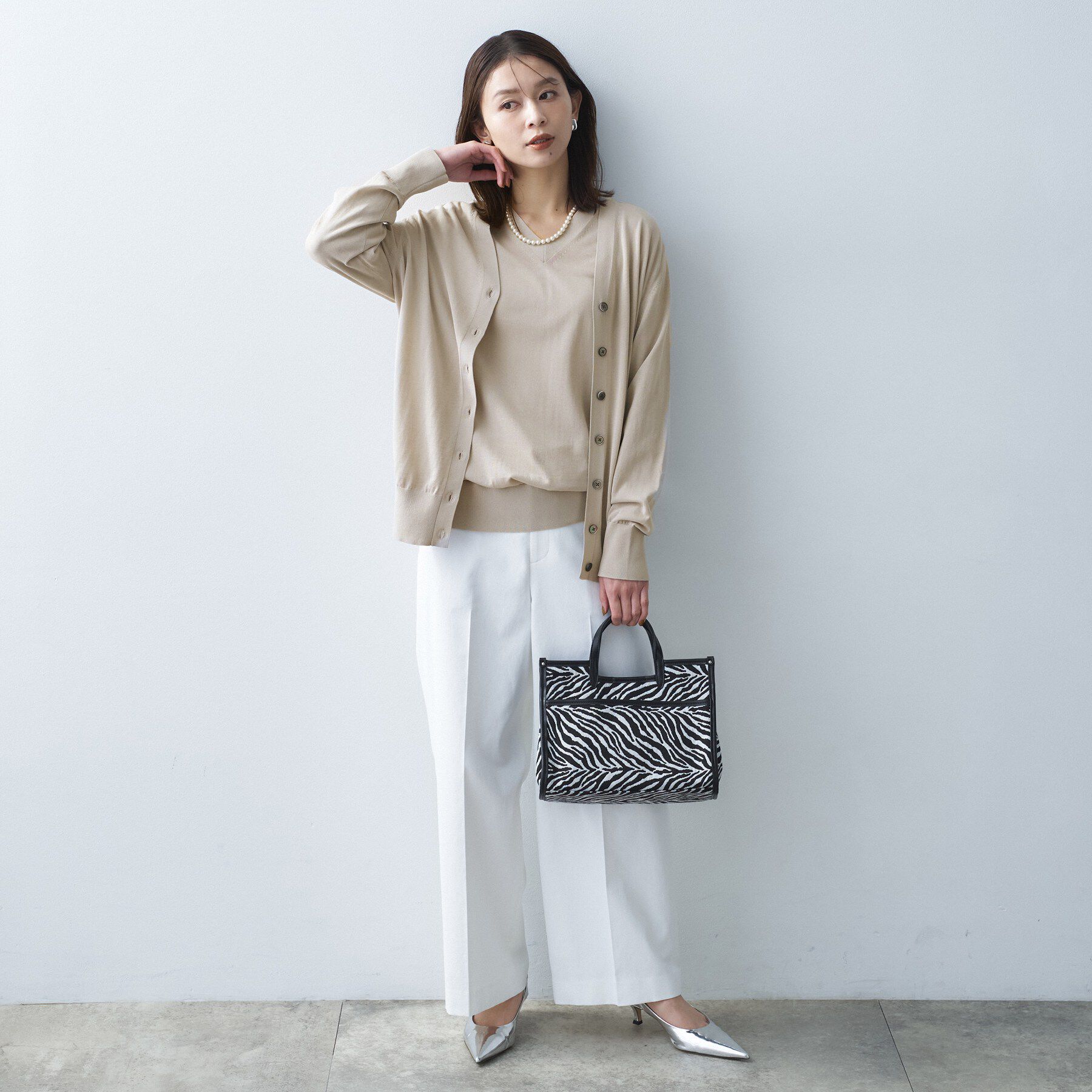 UNTITLED「シアーVネックカーディガン」|カーディガン|