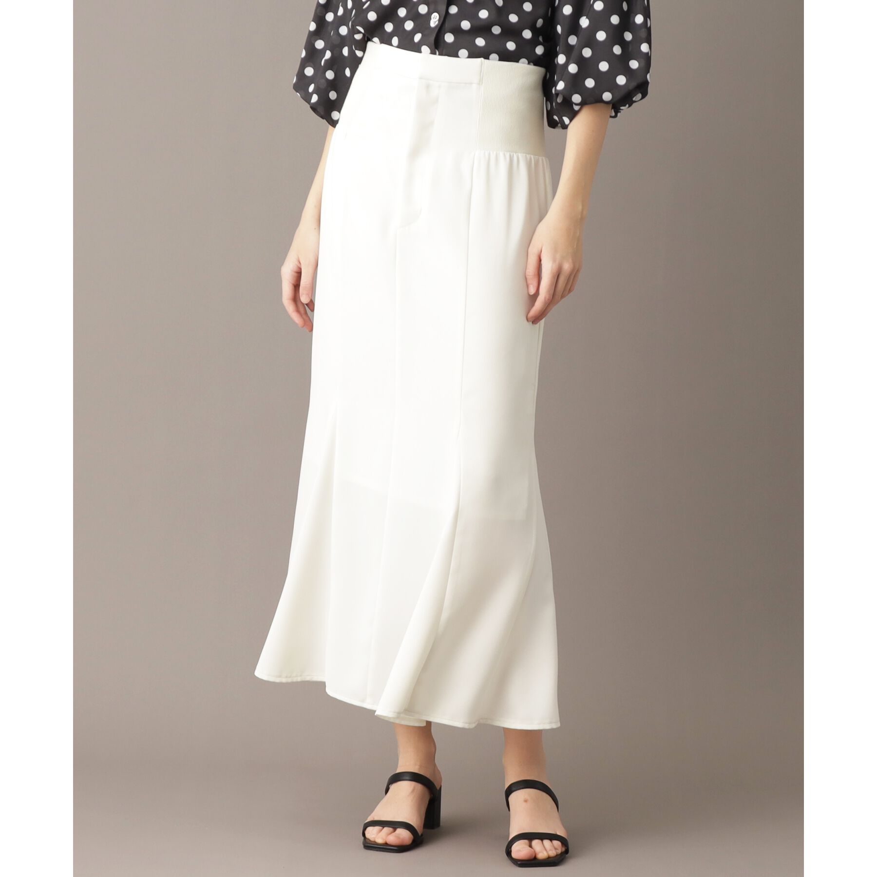 DRESSTERIOR「【大人百花春号掲載 モデル美香さん着用】バックストラップマーメイドスカート」|スカート|