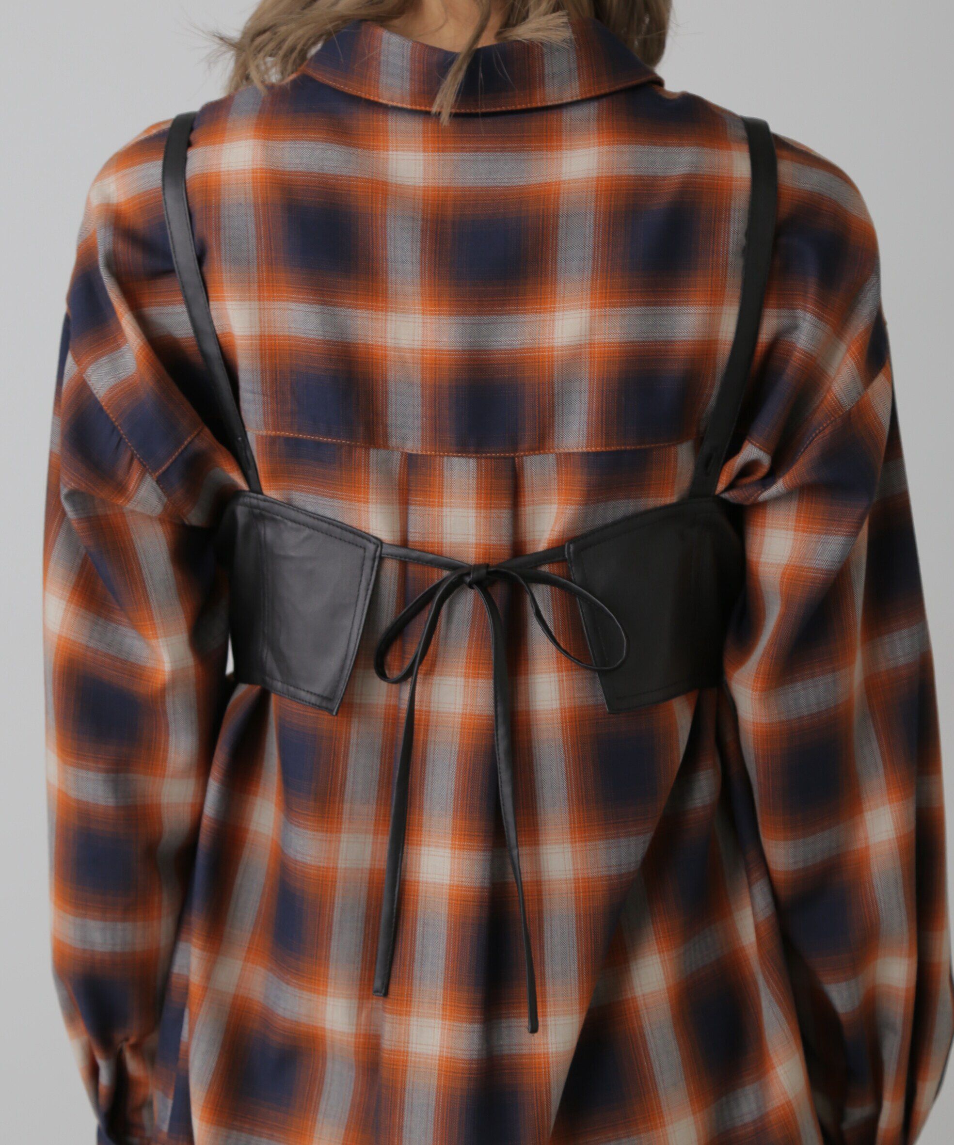  「フェイクレザービスチェ」|シャツ・ブラウス|