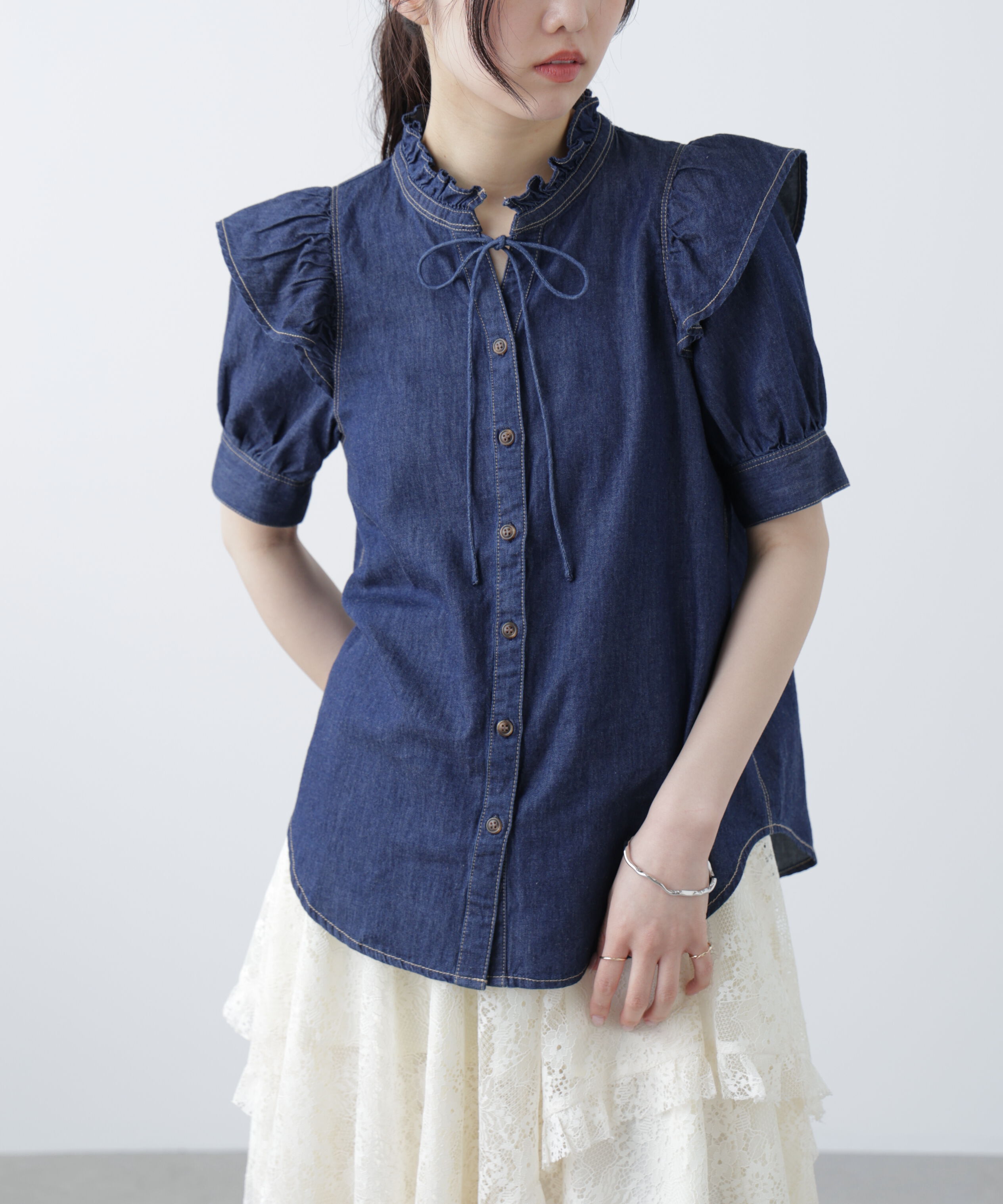  「スタンドフリル半袖ブラウス」|シャツ・ブラウス|