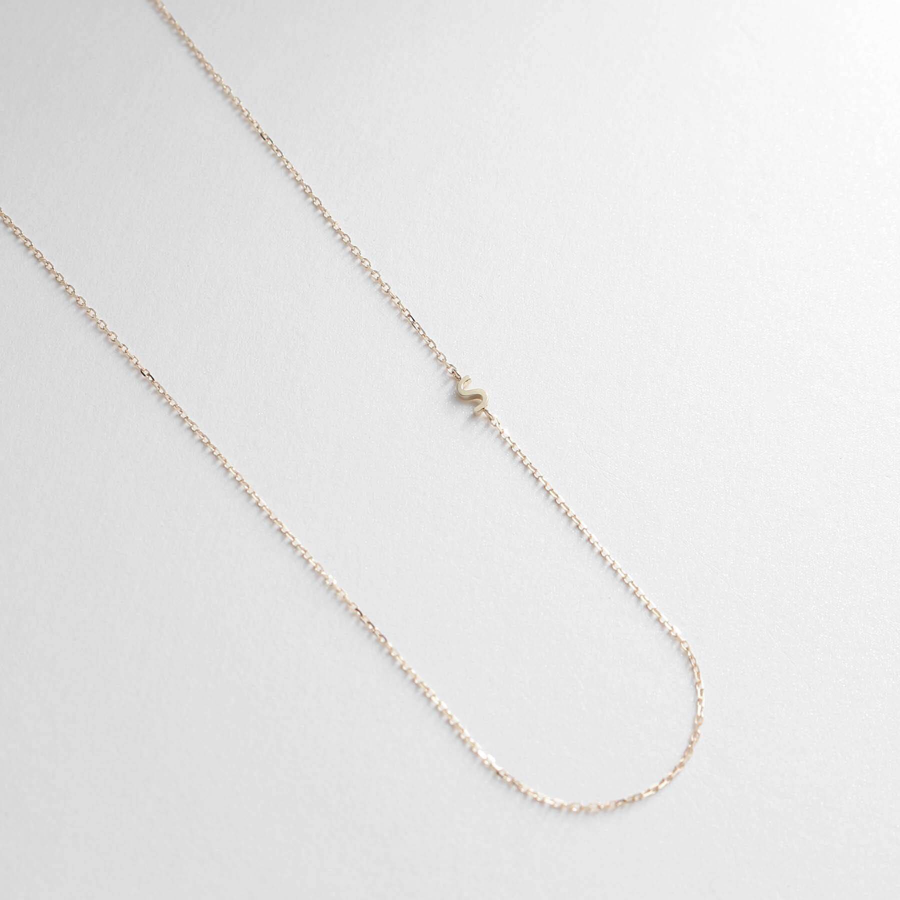 COCOSHNIK「【WEB限定】K10イニシャルＳ ネックレス」|ネックレス|