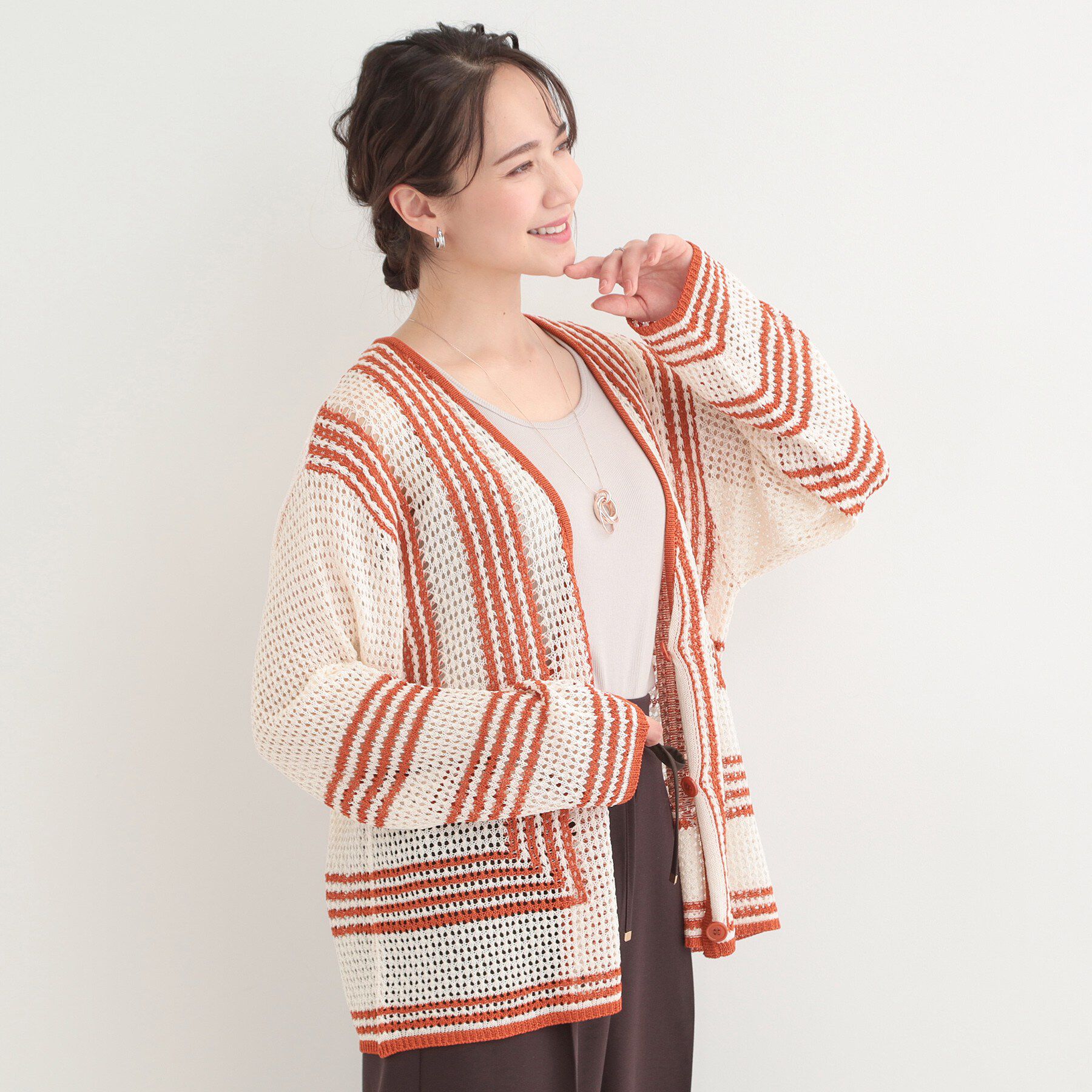 SHOO･LA･RUE「大人カジュアルなコーデに 配色クロシェ編み風カーディガン」|カーディガン|