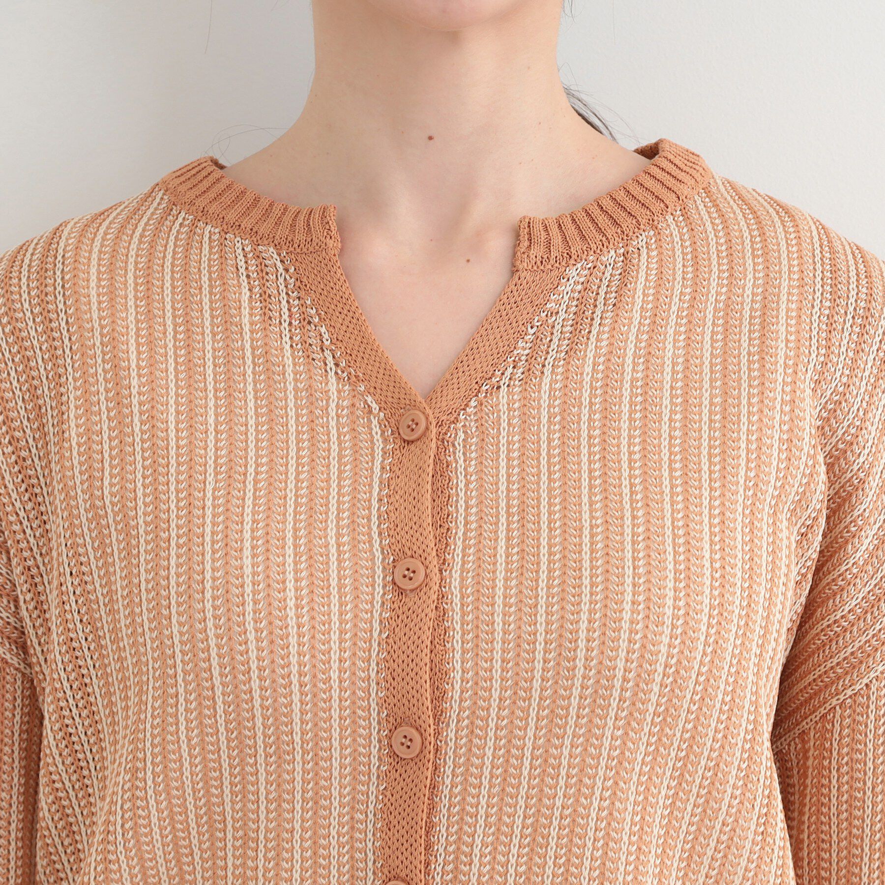 SHOO･LA･RUE「【洗濯機可/S-LL】キーネックでこなれ見え　ざっくり編みカーディガン」|カーディガン|