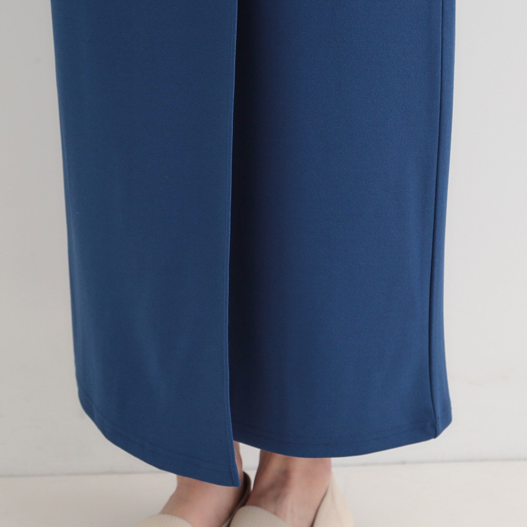 SHOO･LA･RUE「【洗濯機可/S-LL】腰まわりを自然にカバーする ラップ風ナロースカート」|スカート|