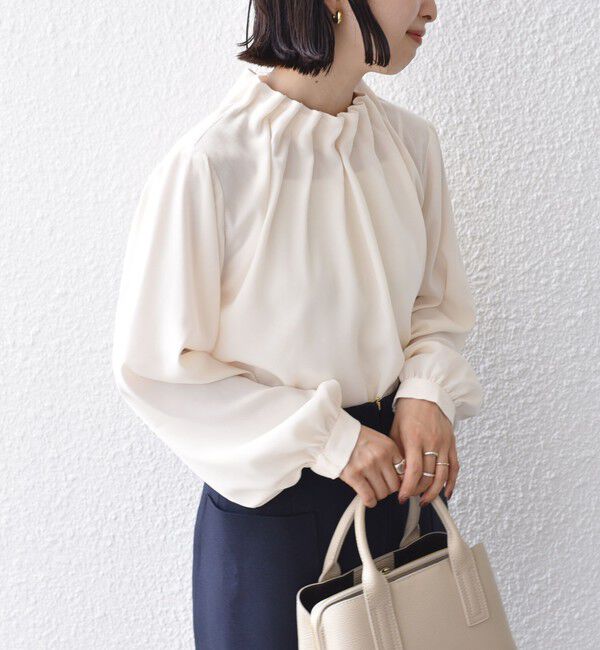 SHIPS for women「〈手洗い可能〉ネック ギャザー ソリッド 起毛 サテン ブラウス」|シャツ・ブラウス|