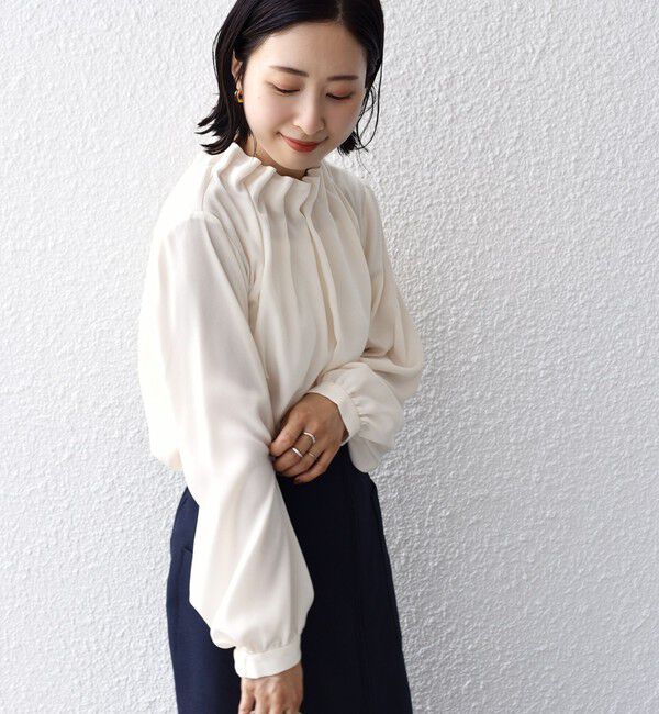 SHIPS for women「〈手洗い可能〉ネック ギャザー ソリッド 起毛 サテン ブラウス」|シャツ・ブラウス|
