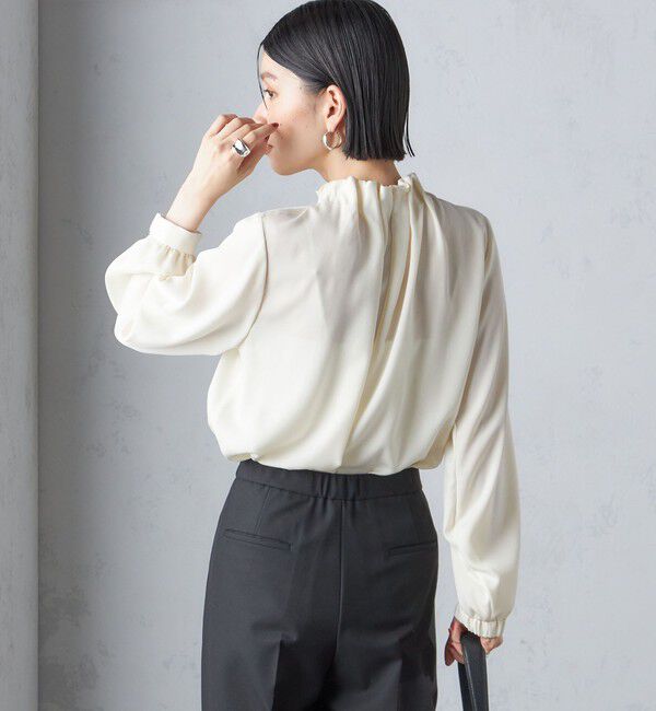 SHIPS for women「〈手洗い可能〉ネック ギャザー ソリッド 起毛 サテン ブラウス」|シャツ・ブラウス|