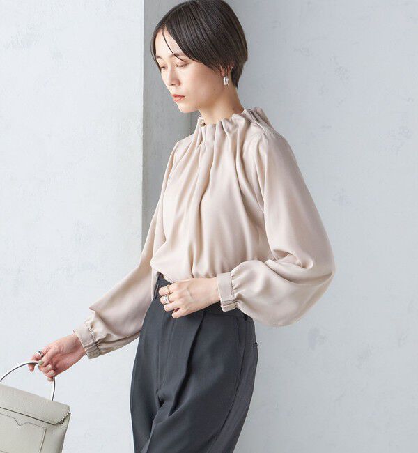 SHIPS for women「〈手洗い可能〉ネック ギャザー ソリッド 起毛 サテン ブラウス」|シャツ・ブラウス|