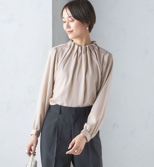 SHIPS for women「〈手洗い可能〉ネック ギャザー ソリッド 起毛 サテン ブラウス」|シャツ・ブラウス|