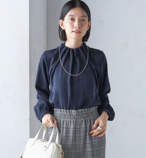 SHIPS for women「〈手洗い可能〉ネック ギャザー ソリッド 起毛 サテン ブラウス」|シャツ・ブラウス|