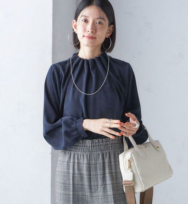 SHIPS for women「〈手洗い可能〉ネック ギャザー ソリッド 起毛 サテン ブラウス」|シャツ・ブラウス|