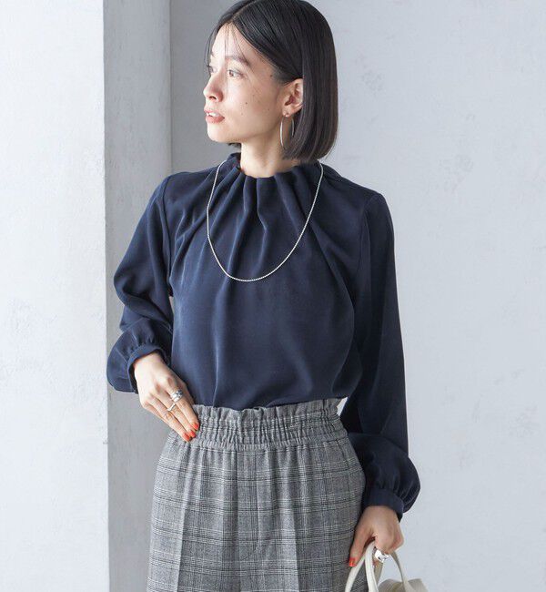 SHIPS for women「〈手洗い可能〉ネック ギャザー ソリッド 起毛 サテン ブラウス」|シャツ・ブラウス|